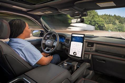 Edmunds: Who offers hands-free driving systems for 2023?